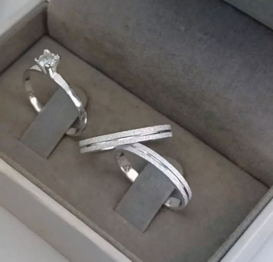 Aliança Diamond Thin + Solitária (Par) | Alianças de Prata 925 Diamantadas